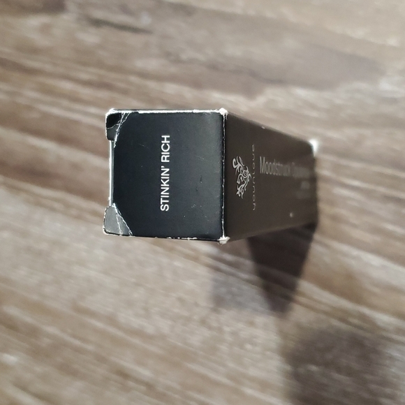 Younique Moodstruck Opulence Lipstick Stinkin' Rich - Picture 2 of 4